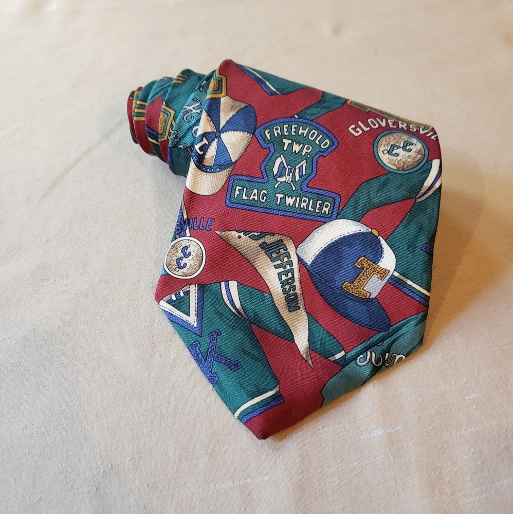 Metropolitan Museum of Art Mens Tie